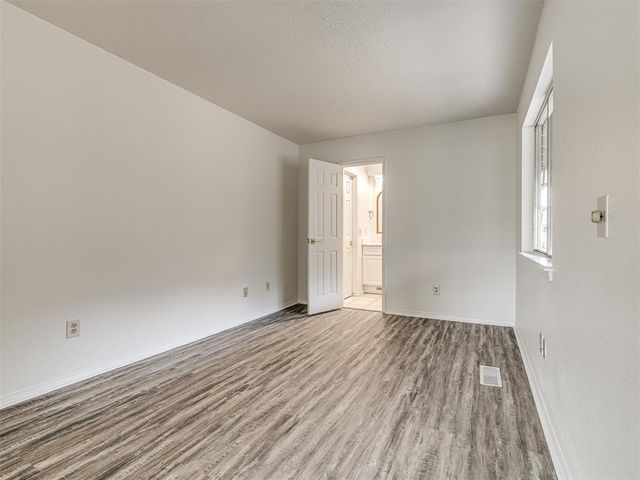 9822 Hefner Village Drive, Oklahoma City, OK 73162