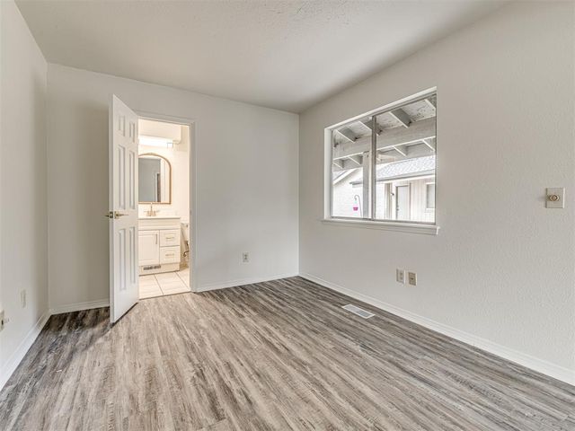 9822 Hefner Village Drive, Oklahoma City, OK 73162