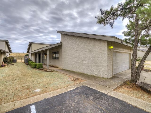 9822 Hefner Village Drive, Oklahoma City, OK 73162