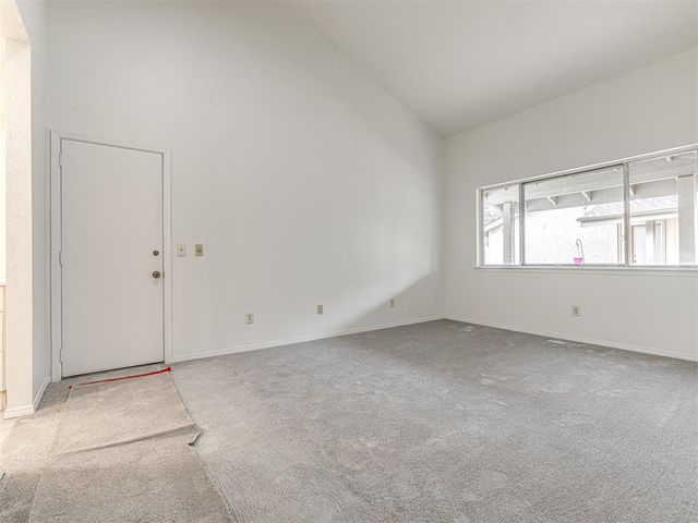 9822 Hefner Village Drive, Oklahoma City, OK 73162