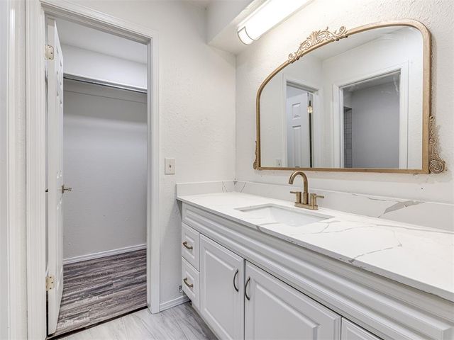 9822 Hefner Village Drive, Oklahoma City, OK 73162