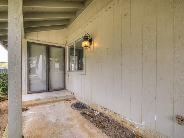 9822 Hefner Village Drive, Oklahoma City, OK 73162