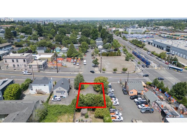 1590 Se HOLGATE Blvd, Portland, OR 97202