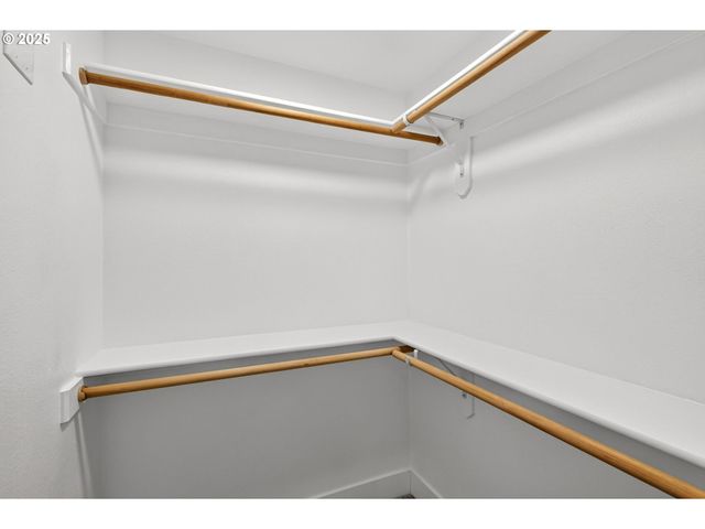 17745 DAVIS Dr, Sandy, OR 97055