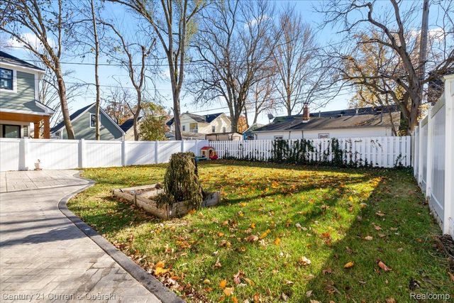 1133 Sutherland Street, Plymouth, MI 48170