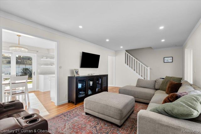 1133 Sutherland Street, Plymouth, MI 48170