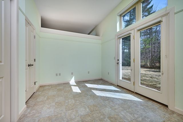 471 Flat Hills Rd, Amherst, MA 01002