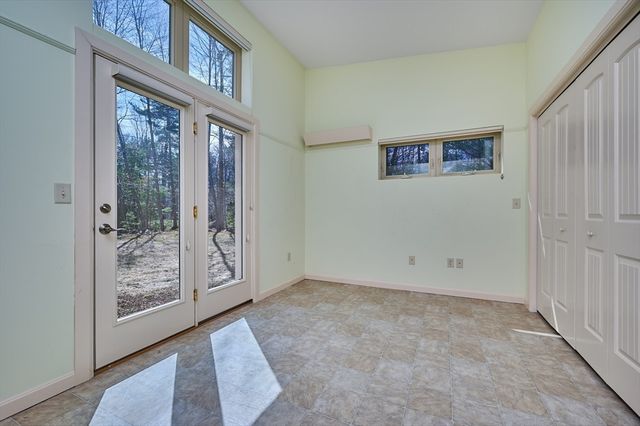 471 Flat Hills Rd, Amherst, MA 01002