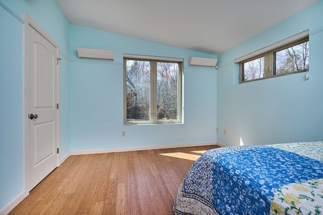 471 Flat Hills Rd, Amherst, MA 01002