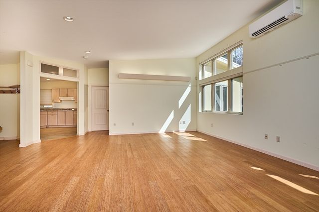 471 Flat Hills Rd, Amherst, MA 01002