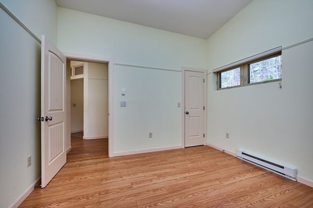 471 Flat Hills Rd, Amherst, MA 01002