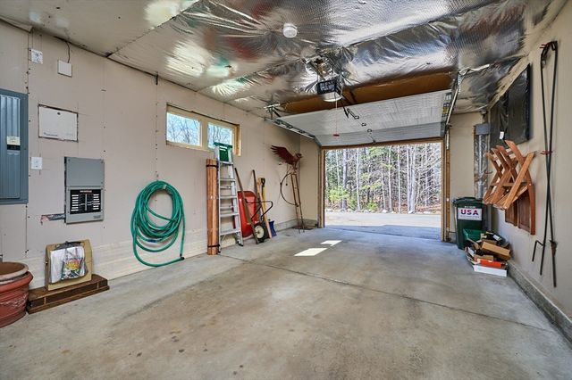 471 Flat Hills Rd, Amherst, MA 01002