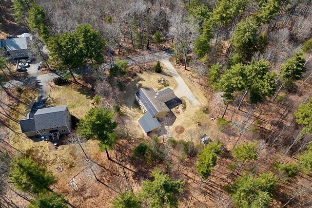 471 Flat Hills Rd, Amherst, MA 01002