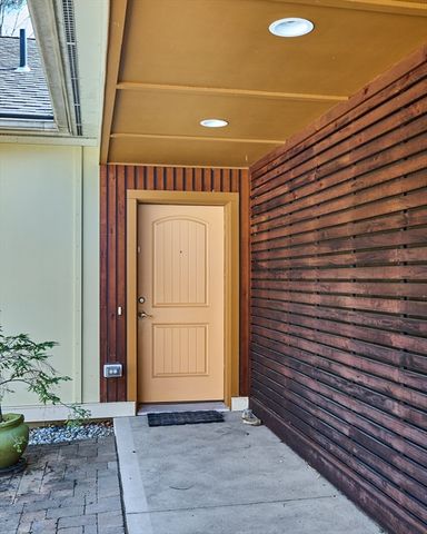 471 Flat Hills Rd, Amherst, MA 01002