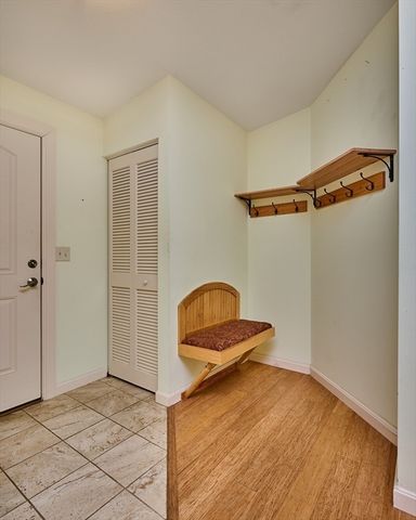 471 Flat Hills Rd, Amherst, MA 01002