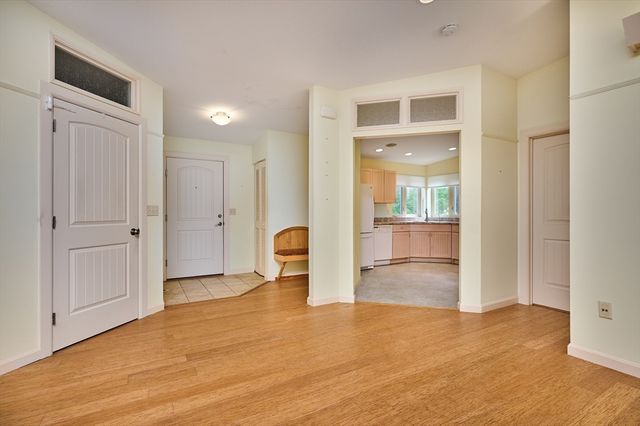 471 Flat Hills Rd, Amherst, MA 01002
