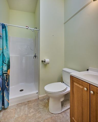 471 Flat Hills Rd, Amherst, MA 01002