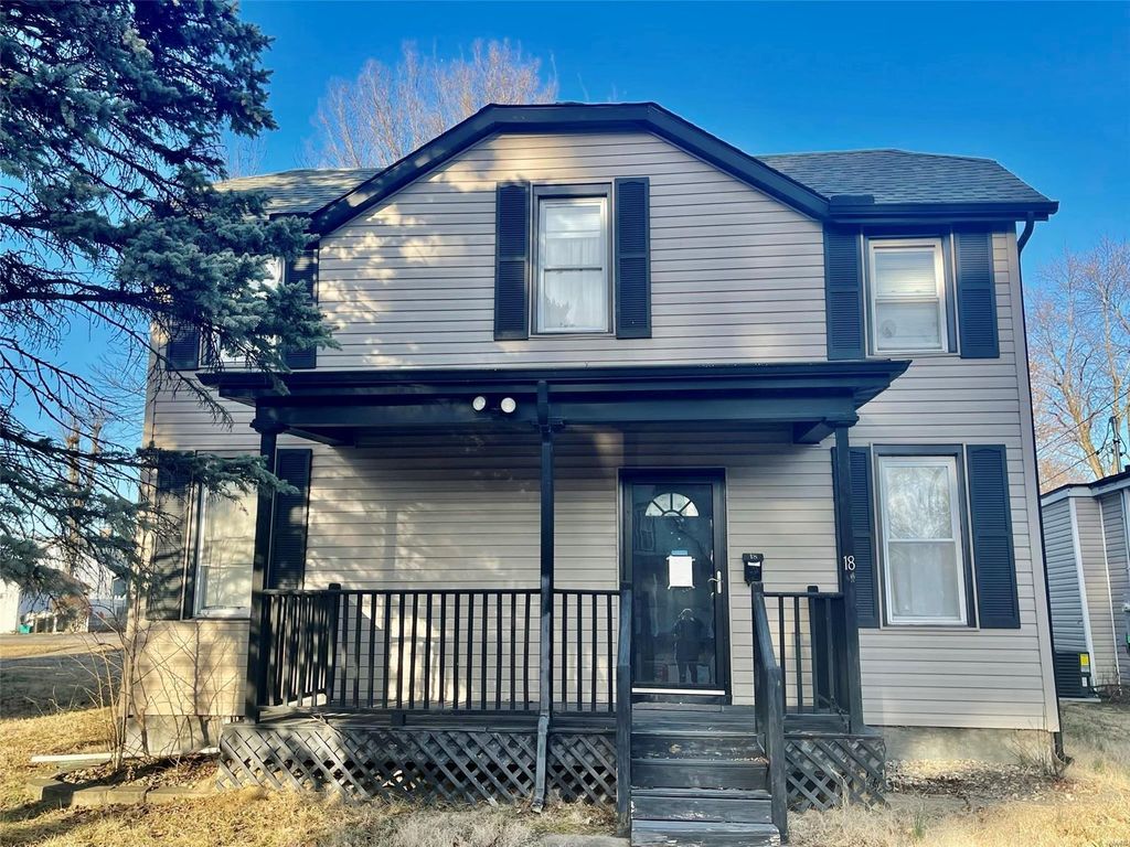 18 N Missouri Avenue, Belleville, IL 62220