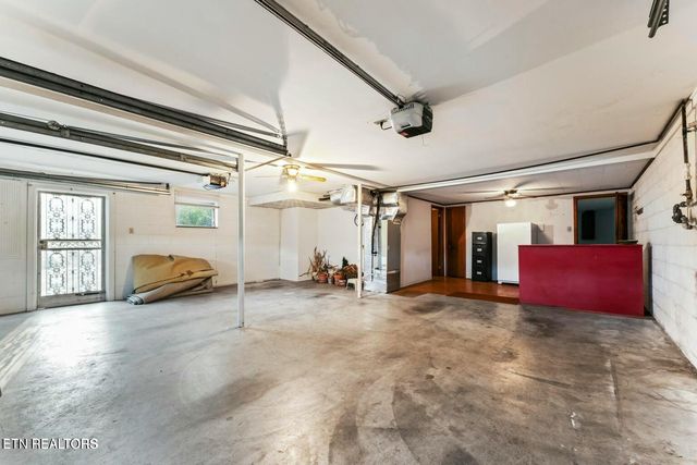 2015 Mountair Drive, Knoxville, TN 37924