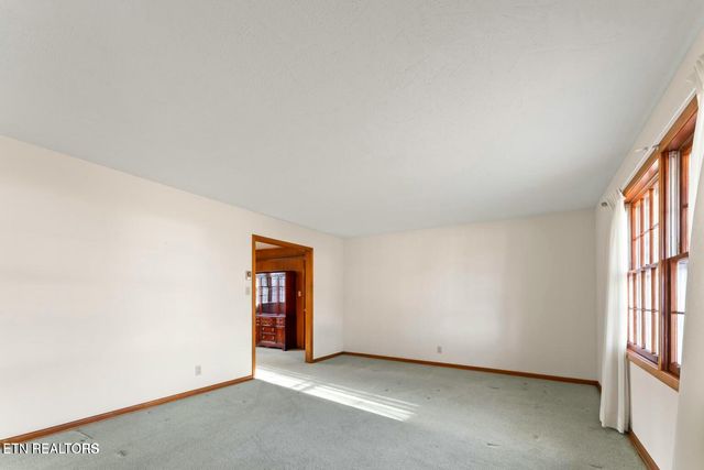 2015 Mountair Drive, Knoxville, TN 37924