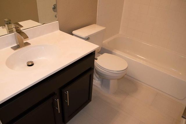 1708 Darjeeling DR, Pflugerville, TX 78660
