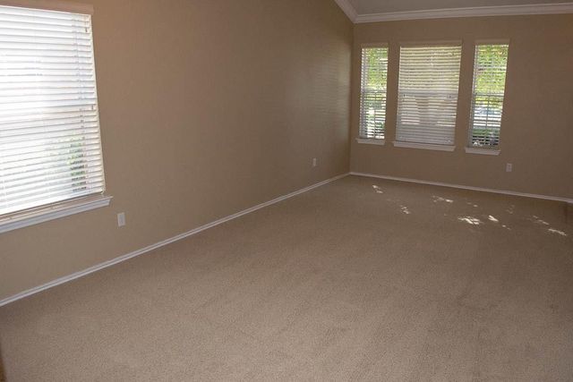 1708 Darjeeling DR, Pflugerville, TX 78660