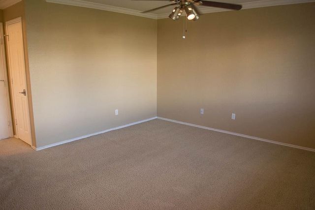 1708 Darjeeling DR, Pflugerville, TX 78660