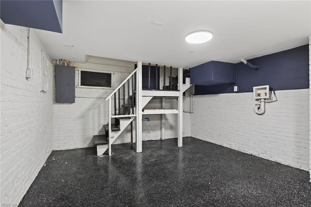 232 52nd ST, Newport News, VA 23607