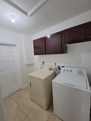5780 SW 61st St 5780, Miami, FL 33143
