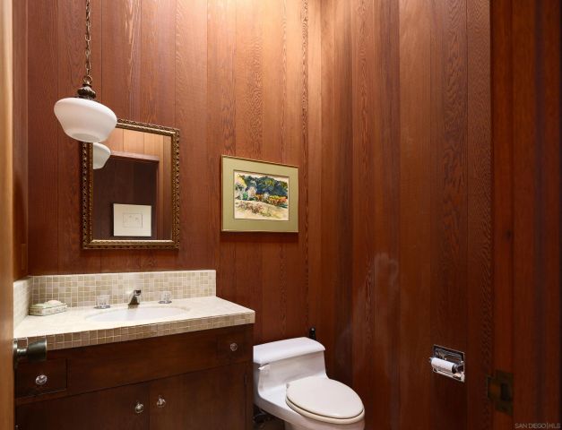 10535 Fuerte Drive, La Mesa, CA 91941