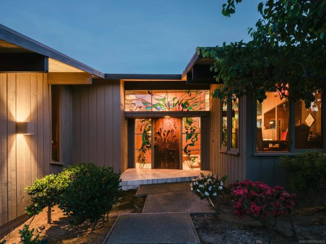 10535 Fuerte Drive, La Mesa, CA 91941