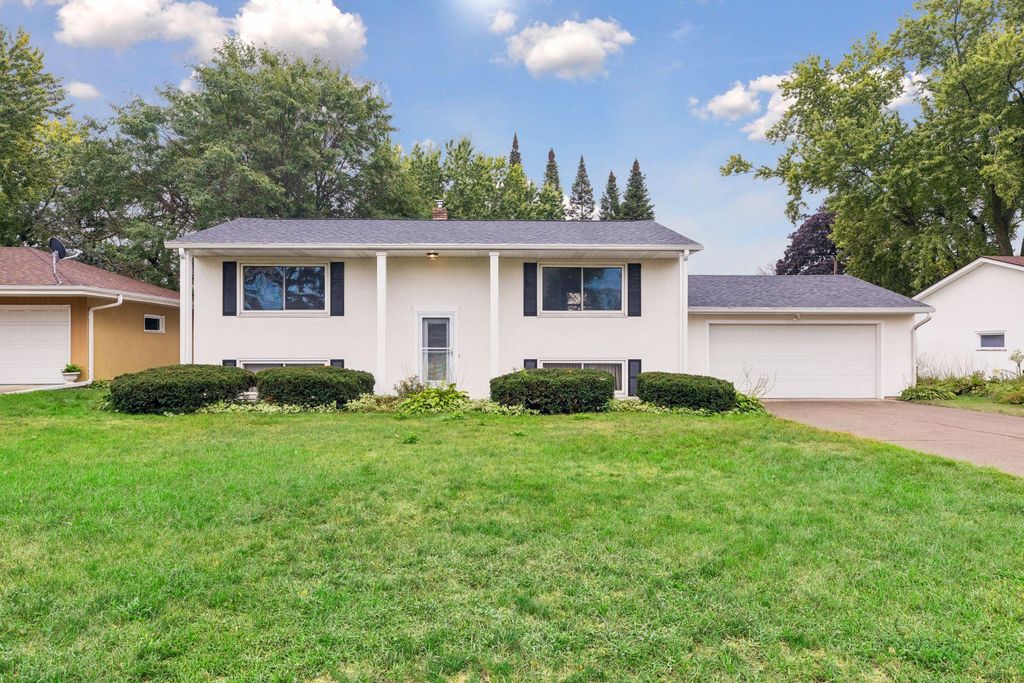 1616 Sandhurst Avenue E, Maplewood, MN 55109 — photo 2