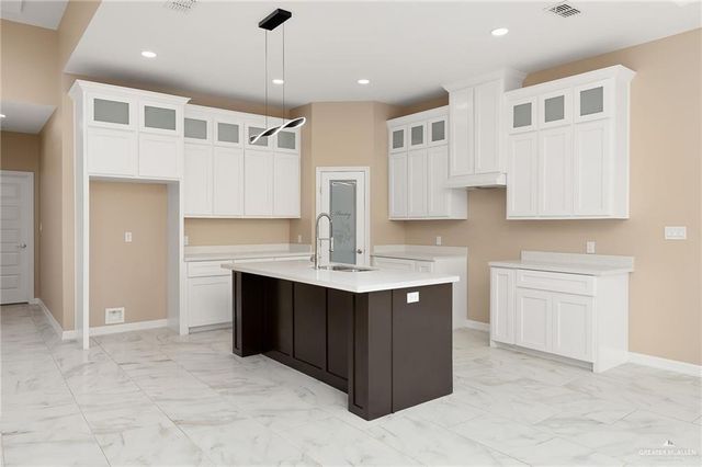 908 Bella Avenue, Alamo, TX 78516