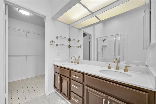 678 Azure Lane 5, Corona, CA 92879