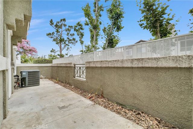 678 Azure Lane 5, Corona, CA 92879