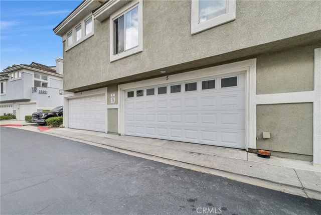 678 Azure Lane 5, Corona, CA 92879