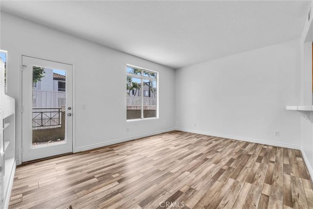 678 Azure Lane 5, Corona, CA 92879