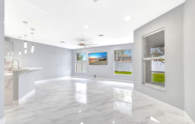 6453 Paradise Cove, West Palm Beach, FL 33411