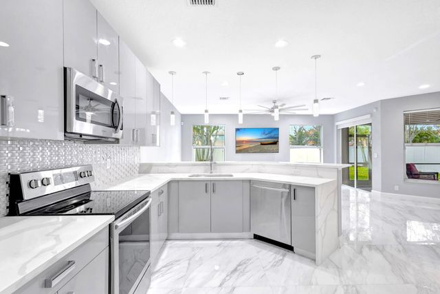 6453 Paradise Cove, West Palm Beach, FL 33411