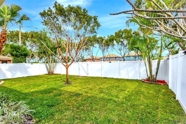 6453 Paradise Cove, West Palm Beach, FL 33411