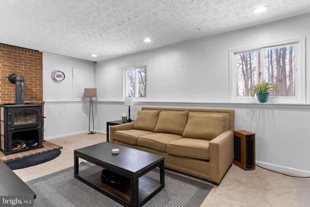 214 W RIDGE, Dillsburg, PA 17019