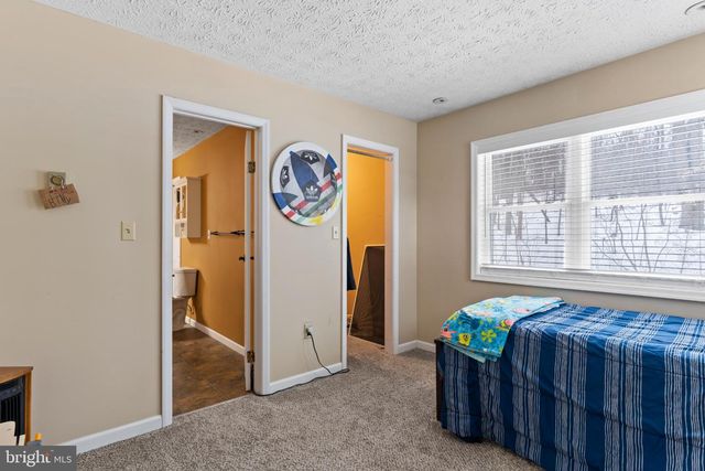 214 W RIDGE, Dillsburg, PA 17019