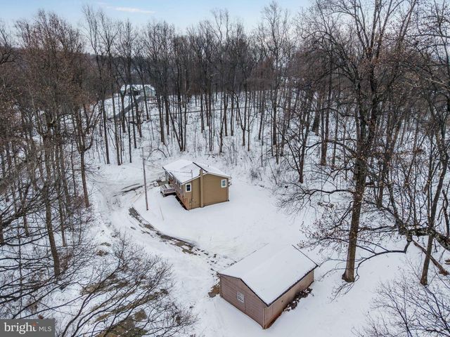 214 W RIDGE, Dillsburg, PA 17019