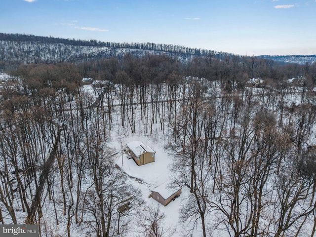 214 W RIDGE, Dillsburg, PA 17019