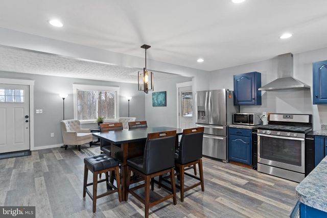 214 W RIDGE, Dillsburg, PA 17019