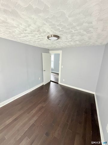 16 Daggett Street 1, New Haven, CT 06519