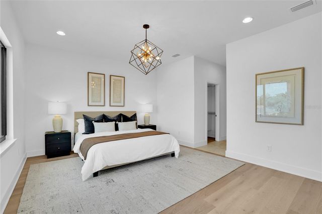 3002 W PLATT 2, Tampa, FL 33609