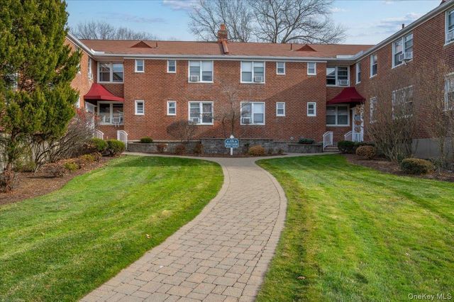 13 Bryant Crescent 2K, White Plains, NY 10604