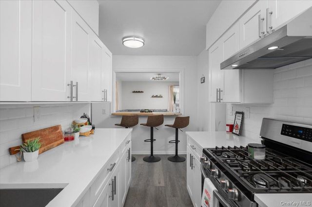 13 Bryant Crescent 2K, White Plains, NY 10604