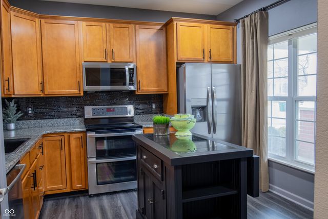 15428 Smithfield Drive, Westfield, IN 46074